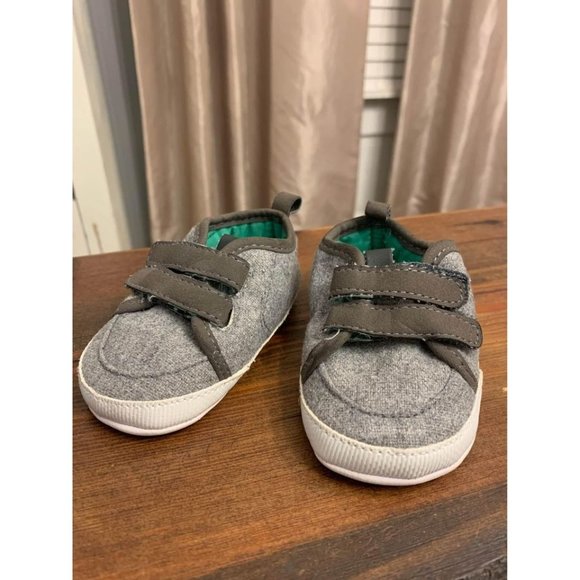 Carter’s 3-6 months Velcro baby shoes, excellent used condition - Picture 2 of 8